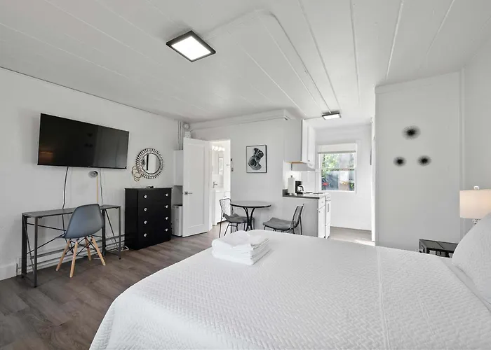 Chic Retreat 93i
